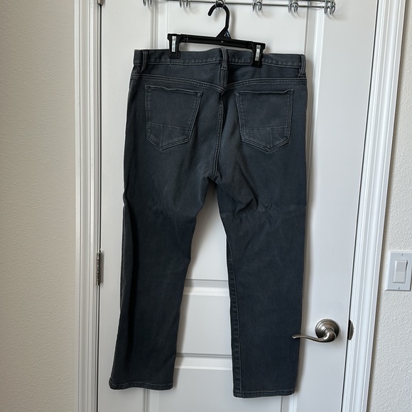 BANANA REPUBLIC Gray Authentic Traveler Slim Jeans - Size: 35x30 - Picture 5 of 6